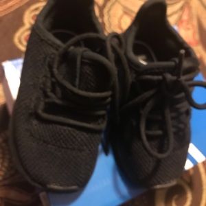 Adidas black infant 5